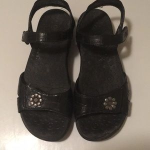 Taos Sandals